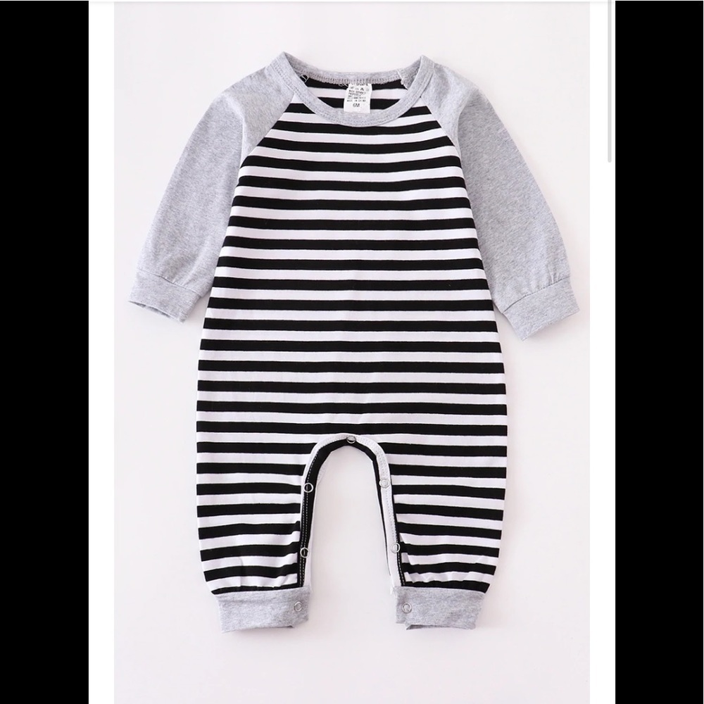 NEW - 	Black stripe baby boy romper
